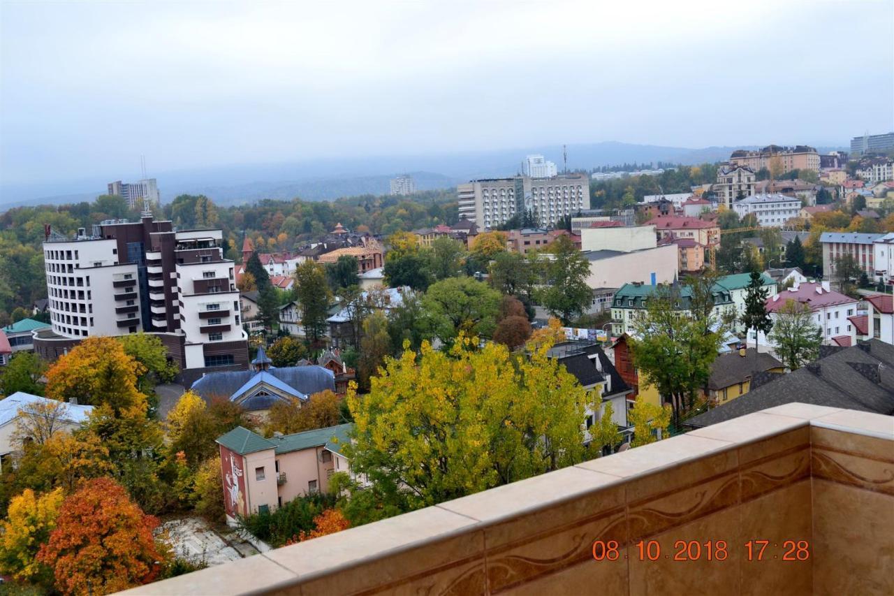 Sunny Apartment In The City Center トラスコヴェッツ エクステリア 写真